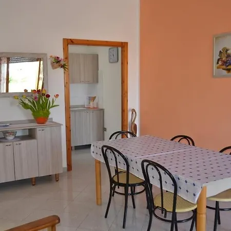 Lavinio House * Anzio